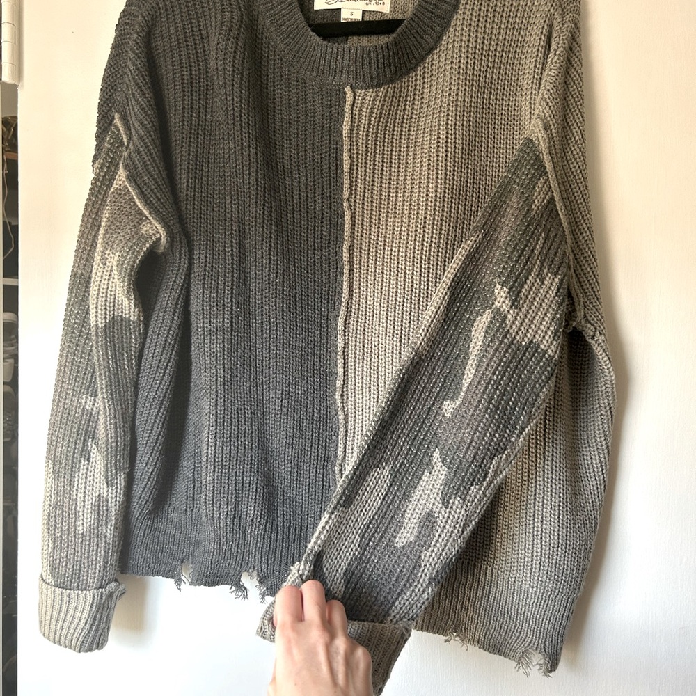 Color block Camo Sweater
